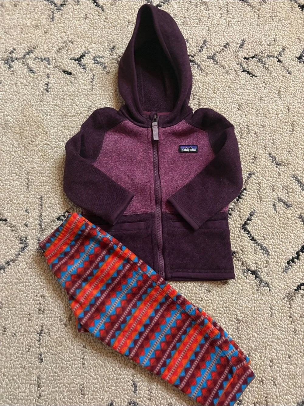 Patagonia Kids Purple & Maroon Hooded Fleece with western fleece pants 12-18 m